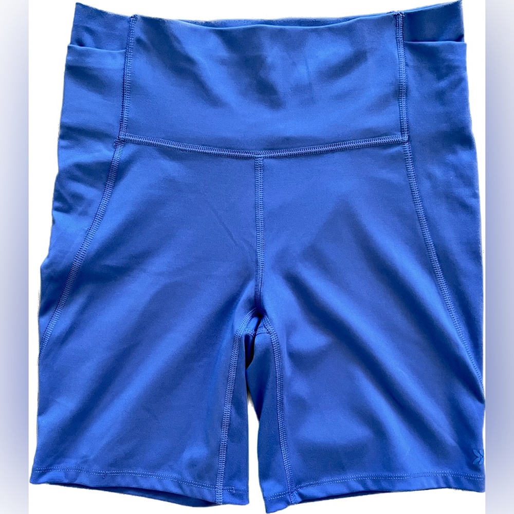 All in Motion Brushed Sculpt bike shorts 8”. Size small.